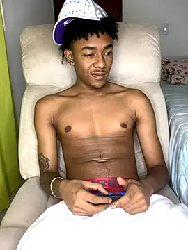 Boy cock18 online show from November 2025 06:52:02 PM