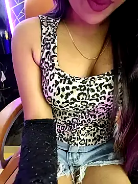 Snapshot of Little__Lia chatting on June 2026 06:28:01 PM Little Lia online show from June 2026 06:28:01 PM