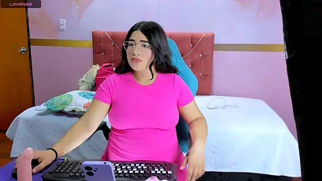 mia18 queen online show from December 2024 02:19:01 AM