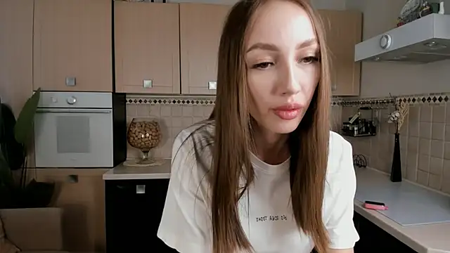 LinnGaillard online show from December 2024 07:29:02 AM