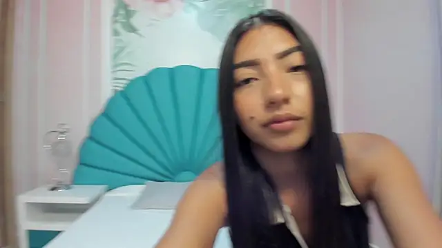 Snapshot of Daphne_Fox_ chatting on February 2025 05:27:01 AM Daphne Fox online show from February 2025 05:27:01 AM