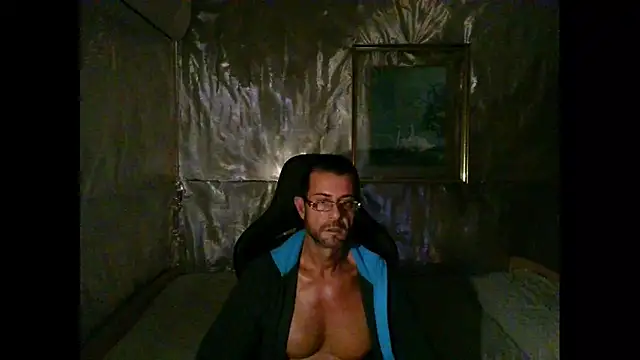 Snapshot of Marieettee chatting on January 2025 12:02:02 PM Marieettee online show from January 2025 12:02:02 PM