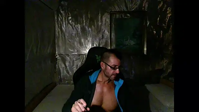 Snapshot of Marieettee chatting on January 2025 03:29:01 PM Marieettee online show from January 2025 03:29:01 PM