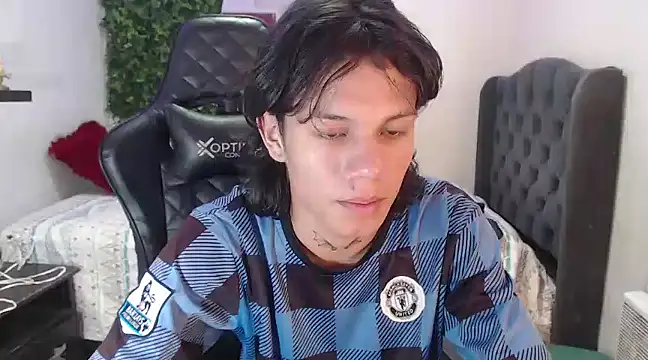 andy dan18 online show from January 2025 05:33:01 PM