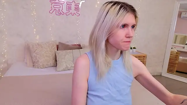 NellieLoyns online show from May 2026 05:17:02 PM