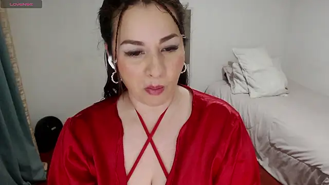 Snapshot of MommyHelpsmee chatting on January 2026 03:39:01 PM MommyHelpsmee online show from January 2026 03:39:01 PM