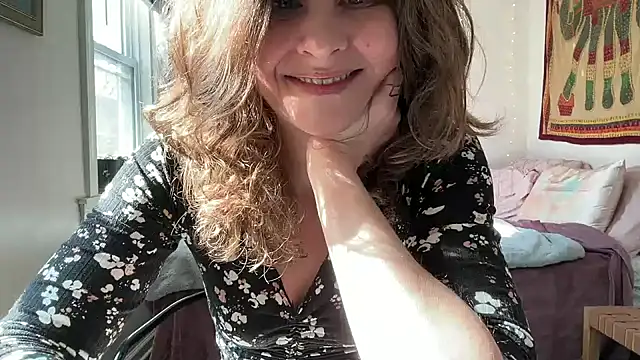 leahsparkles online show from February 2025 03:51:02 PM