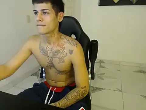 Snapshot of Clyde019 chatting on January 2025 05:30:01 AM Clyde019 online show from January 2025 05:30:01 AM