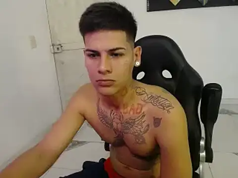 Clyde019 online show from January 2025 04:57:01 PM