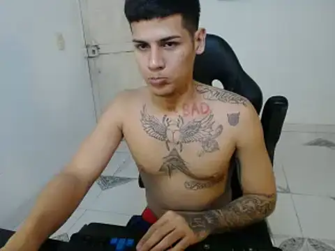 Snapshot of Clyde019 chatting on January 2025 11:56:02 PM Clyde019 online show from January 2025 11:56:02 PM