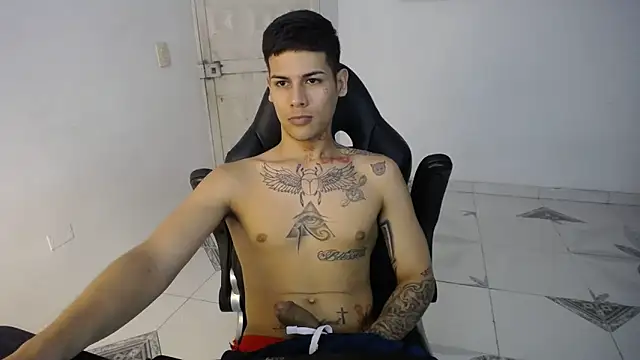 Clyde019 online show from February 2025 04:57:01 PM