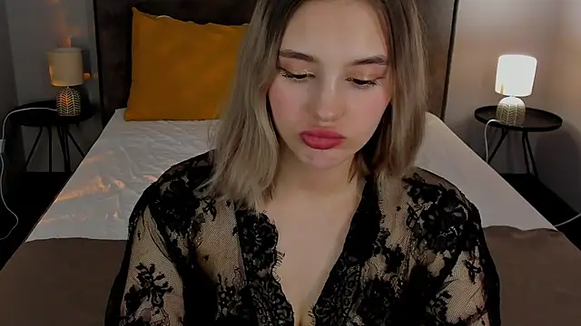 Snapshot of AngelicaKleee chatting on February 2025 08:11:01 AM AngelicaKleee online show from February 2025 08:11:01 AM