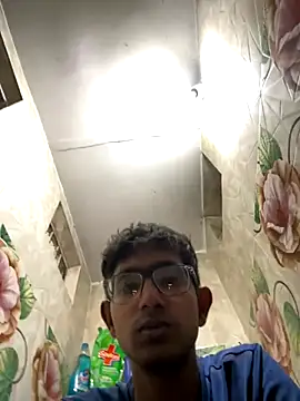 Snapshot of Cocaineandweed45 chatting on November 2025 06:22:01 AM Cocaineandweed45 online show from November 2025 06:22:01 AM