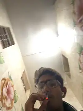 Snapshot of Cocaineandweed45 chatting on November 2025 06:30:01 AM Cocaineandweed45 online show from November 2025 06:30:01 AM