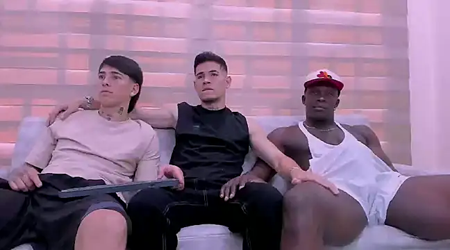 Snapshot of hell_twink chatting on January 2025 07:49:01 PM hell twink online show from January 2025 07:49:01 PM