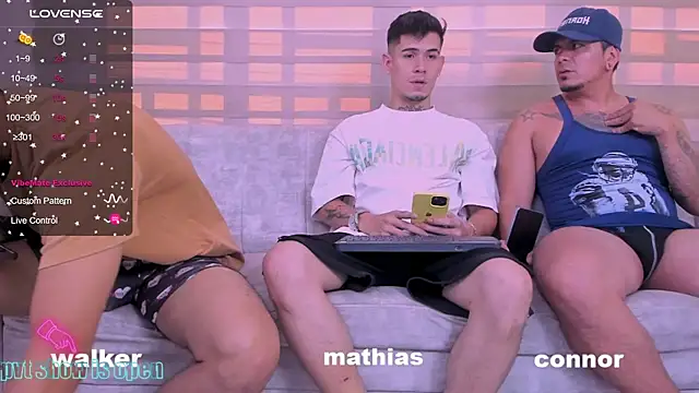 Snapshot of hell_twink chatting on January 2025 08:22:01 PM hell twink online show from January 2025 08:22:01 PM