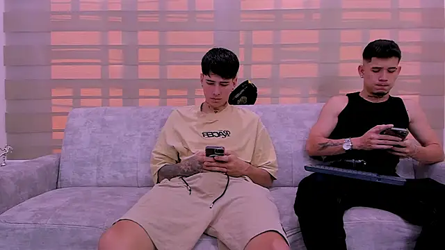 Snapshot of hell_twink chatting on January 2025 08:17:01 PM hell twink online show from January 2025 08:17:01 PM