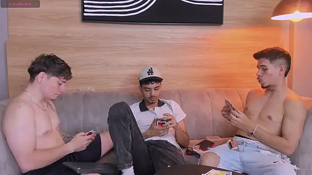 Snapshot of hell_twink chatting on September 2025 10:04:01 PM hell twink online show from September 2025 10:04:01 PM