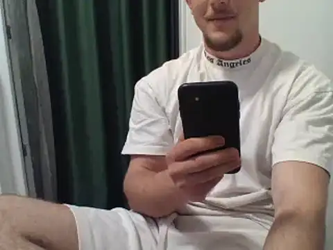 Snapshot of couplehot992 chatting on March 2025 05:35:02 PM couplehot992 online show from March 2025 05:35:02 PM