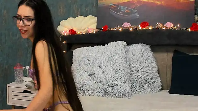 EmaLowe online show from March 2025 07:01:02 AM