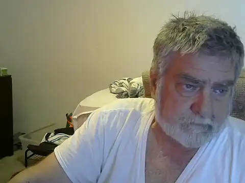 Snapshot of viejo_oso chatting on September 2025 06:53:01 PM viejo oso online show from September 2025 06:53:01 PM