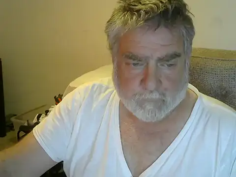 Snapshot of viejo_oso chatting on September 2025 03:35:02 PM viejo oso online show from September 2025 03:35:02 PM