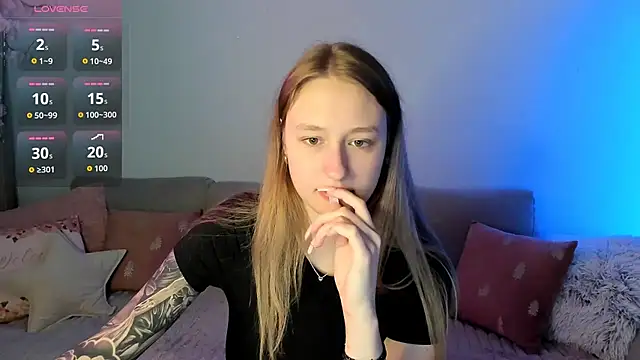 Snapshot of Haley_Vixen chatting on May 2026 08:09:01 AM Haley Vixen online show from May 2026 08:09:01 AM