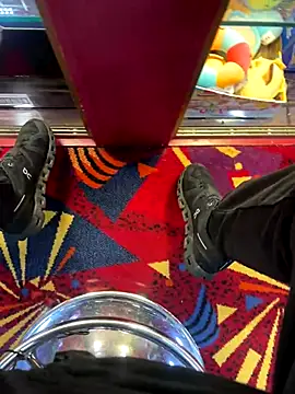 scottttyysc online show from October 2025 04:19:01 PM