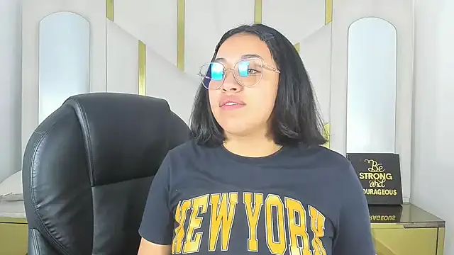 IsabellRodriguez18 online show from November 2025 03:49:02 AM