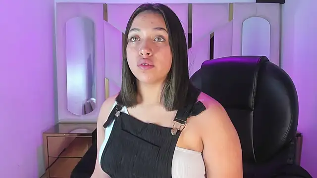 Snapshot of IsabellRodriguez18 chatting on March 2026 03:35:02 AM IsabellRodriguez18 online show from March 2026 03:35:02 AM