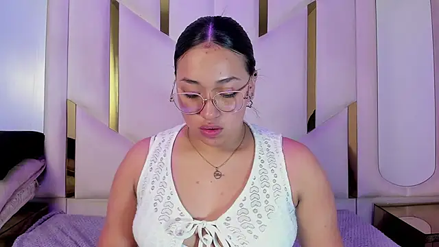 Snapshot of IsabellRodriguez18 chatting on March 2026 03:23:01 AM IsabellRodriguez18 online show from March 2026 03:23:01 AM