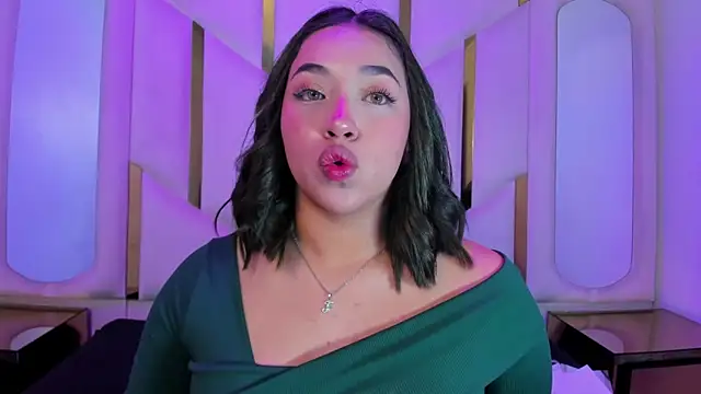 Snapshot of IsabellRodriguez18 chatting on April 2026 03:23:01 AM IsabellRodriguez18 online show from April 2026 03:23:01 AM
