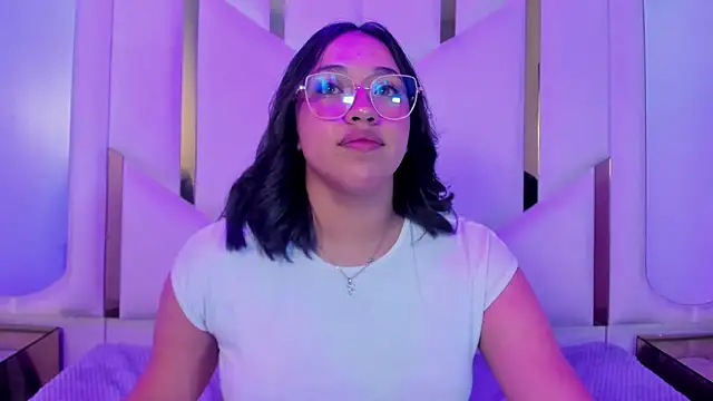 Snapshot of IsabellRodriguez18 chatting on April 2026 03:24:01 AM IsabellRodriguez18 online show from April 2026 03:24:01 AM