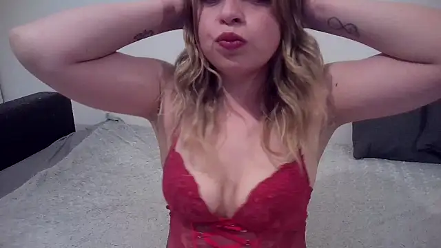 Snapshot of Sweet_bluegirl24 chatting on March 2025 09:56:01 PM Sweet bluegirl24 online show from March 2025 09:56:01 PM