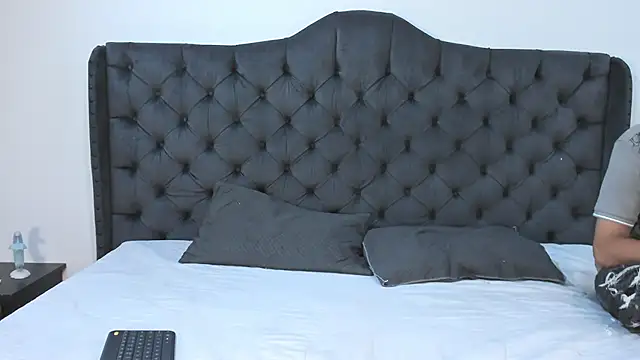 two milkyway online show from September 2025 12:17:02 PM