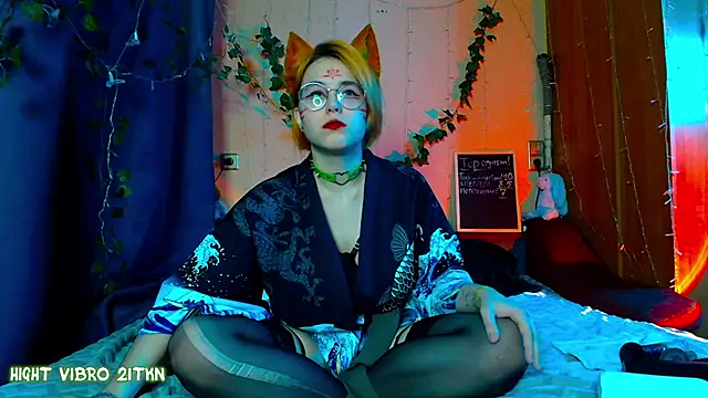 TrickyKitsune online show from February 2025 03:10:02 PM