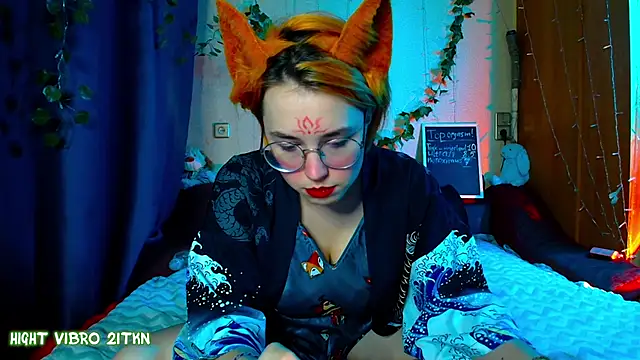 TrickyKitsune online show from February 2025 03:24:02 PM