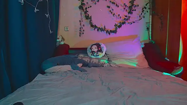 TrickyKitsune online show from March 2025 03:14:02 PM