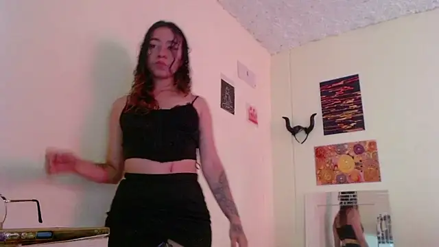 Snapshot of Maam_Ine chatting on October 2025 07:11:02 PM Maam Ine online show from October 2025 07:11:02 PM