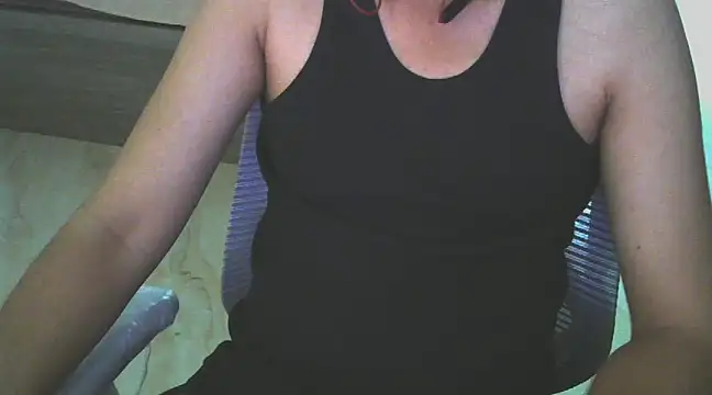 Snapshot of thewhitedickboyx1 chatting on February 2025 08:33:02 AM thewhitedickboyx1 online show from February 2025 08:33:02 AM