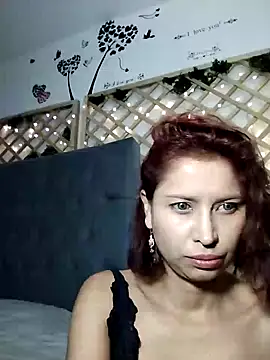 Mia WAll online show from January 2025 09:08:01 AM