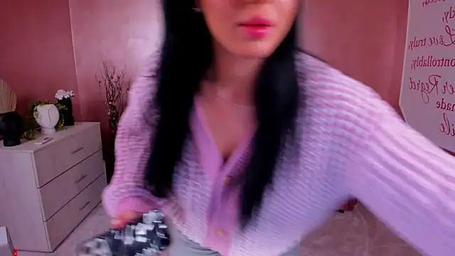 Snapshot of evanew_ chatting on March 2025 10:27:02 PM evanew online show from March 2025 10:27:02 PM