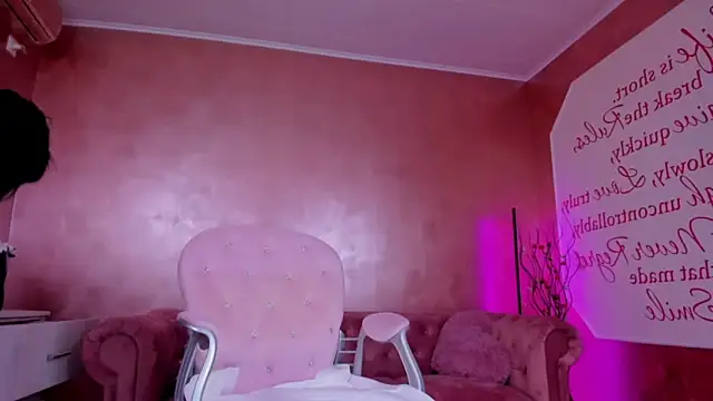 Snapshot of evanew_ chatting on March 2025 09:32:02 PM evanew online show from March 2025 09:32:02 PM