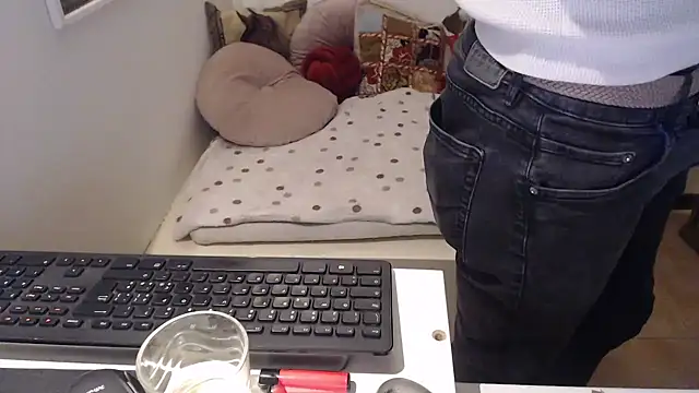 Snapshot of LasolitaAuri chatting on January 2025 11:43:01 PM LasolitaAuri online show from January 2025 11:43:01 PM