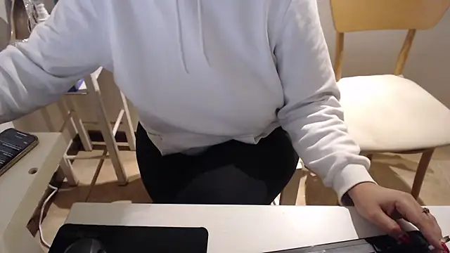 Snapshot of LasolitaAuri chatting on January 2025 09:21:01 PM LasolitaAuri online show from January 2025 09:21:01 PM