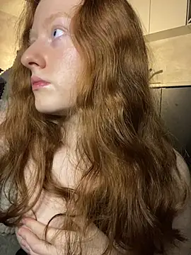 redhead peach online show from January 2025 10:02:01 PM