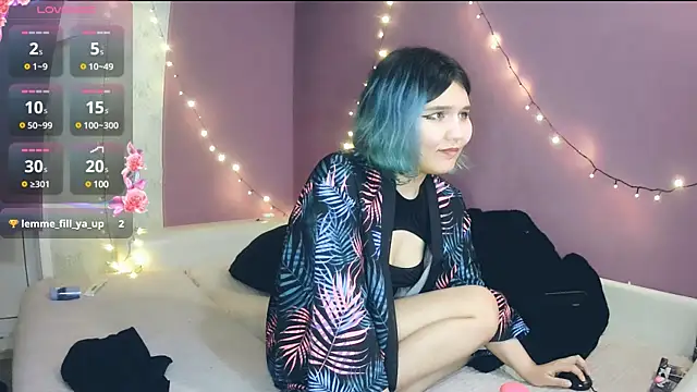 Snapshot of Saika_Chan chatting on December 2024 09:32:02 PM Saika Chan online show from December 2024 09:32:02 PM