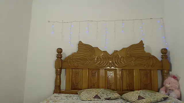 Coral0403 online show from February 2025 09:26:02 PM