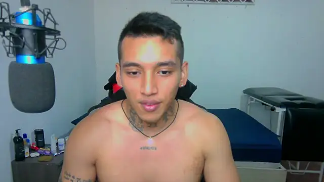 Snapshot of David_Adams2003 chatting on January 2025 12:49:02 PM David Adams2003 online show from January 2025 12:49:02 PM