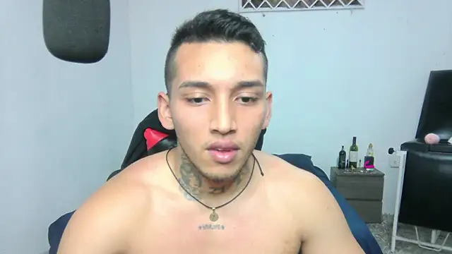 Snapshot of David_Adams2003 chatting on February 2025 02:25:02 PM David Adams2003 online show from February 2025 02:25:02 PM